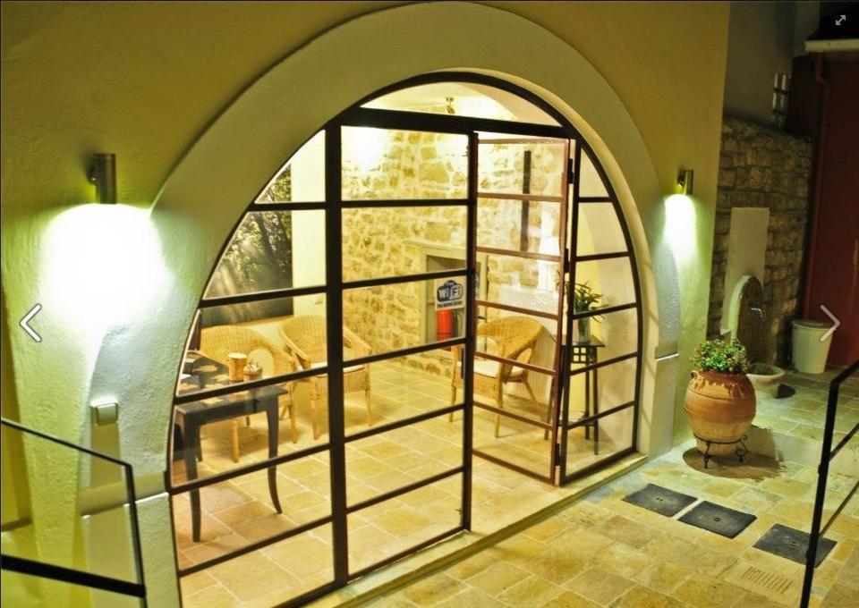 Hotel Platanos In The Castle Janina Zewnętrze zdjęcie